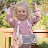 Criança a observar inseto Little Dutch Caixa Fairy Garden brinquedo educativo natureza ao ar livre