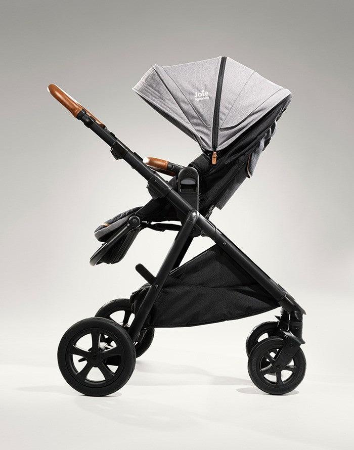 Carrinho de Bebé Aeria™ Signature Joie Carbon - Minicool