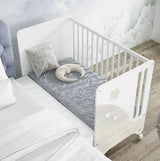 Cama de Grades CoSleep Trama Cielo Branco Mate/Roble Nórdico 120x60cm Trama - Mobiliário de Bebé