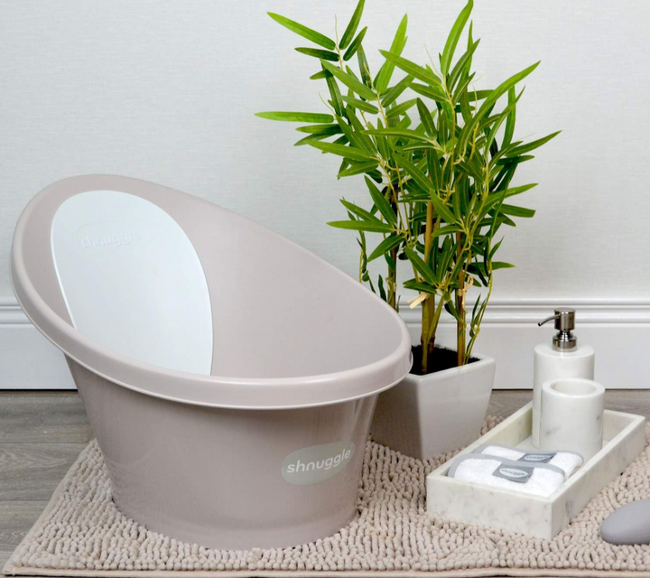 Shnuggle Banheira Taupe Encosto Branco - Minicool