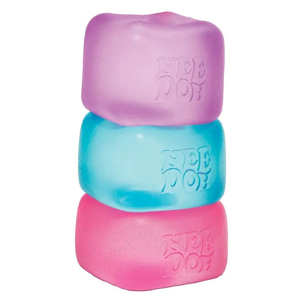 Needoh Cubo de Gelo Rosa